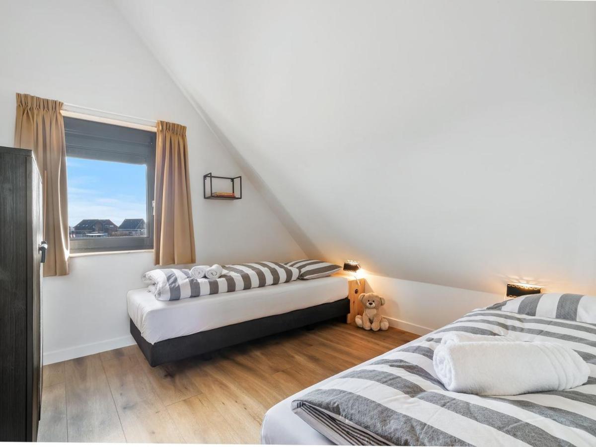 Landal Waterpark De Alde Feanen Hotell De Veenhoop Rom bilde